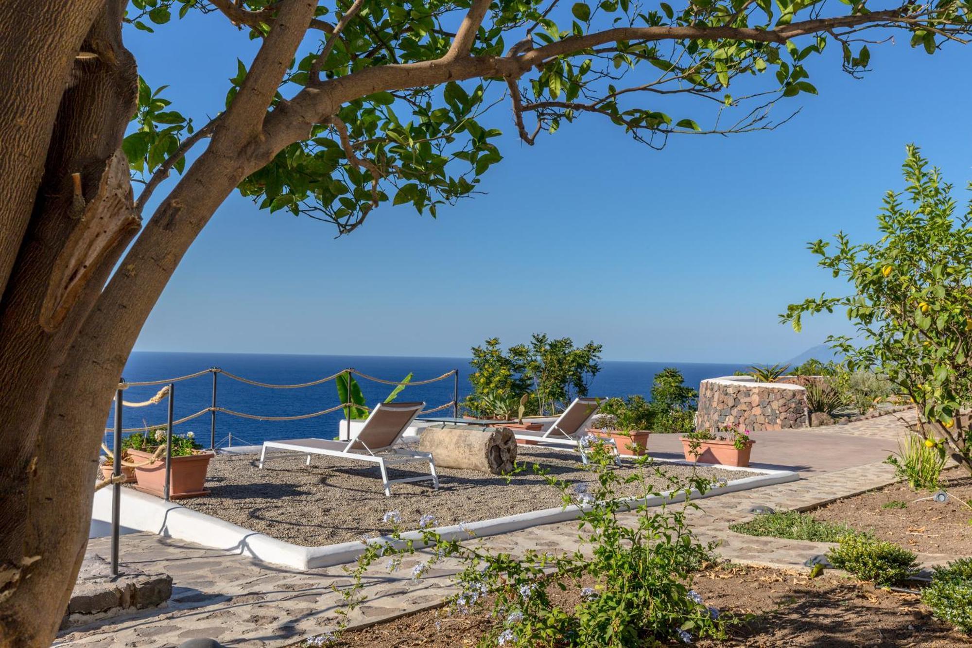 Casa Surya - Sea View Terrace, Isola Salina Villa Malfa  Buitenkant foto